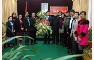 Đoàn công tác tỉnh Viêng Chăn (CHDCND Lào) chúc tết tỉnh Yên Bái